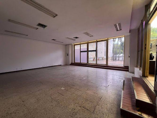 Local en arriendo en La Esmeralda, Itagüí, 130 m² · foto 3 de 9