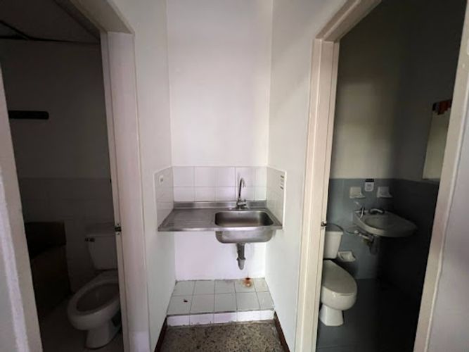 Local en arriendo en La Esmeralda, Itagüí, 130 m² · foto 5 de 9