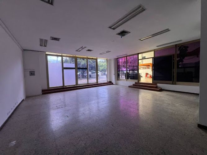 Local en arriendo en La Esmeralda, Itagüí, 130 m² · foto 8 de 9