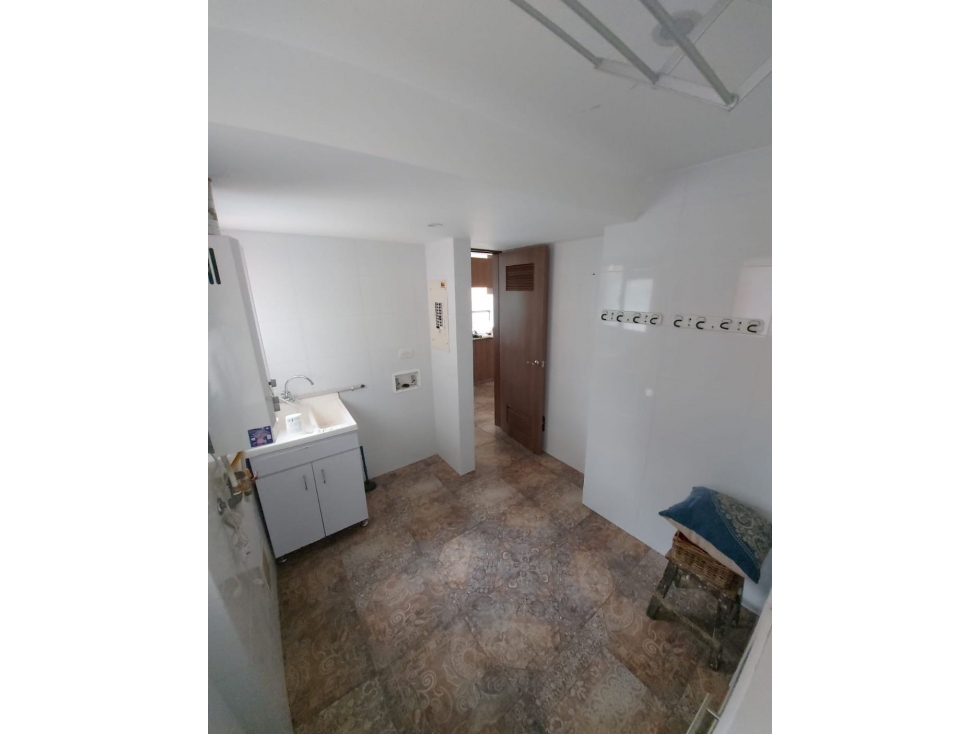 Apartamento en venta en Los Rosales, Bogotá · foto 10 de 23