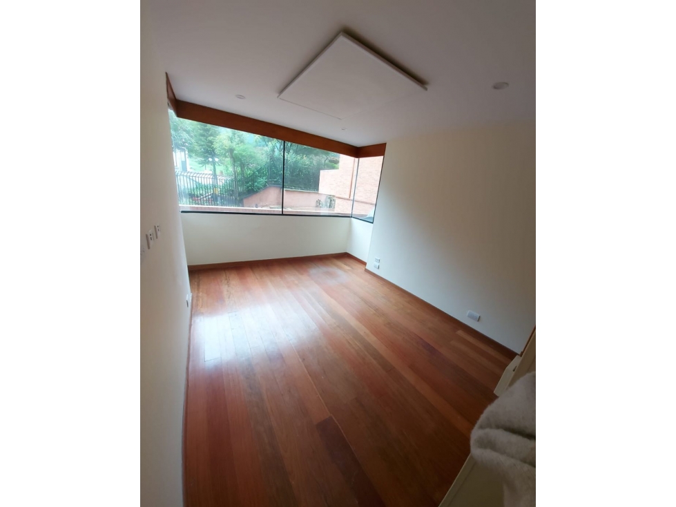 Apartamento en venta en Los Rosales, Bogotá · foto 11 de 23