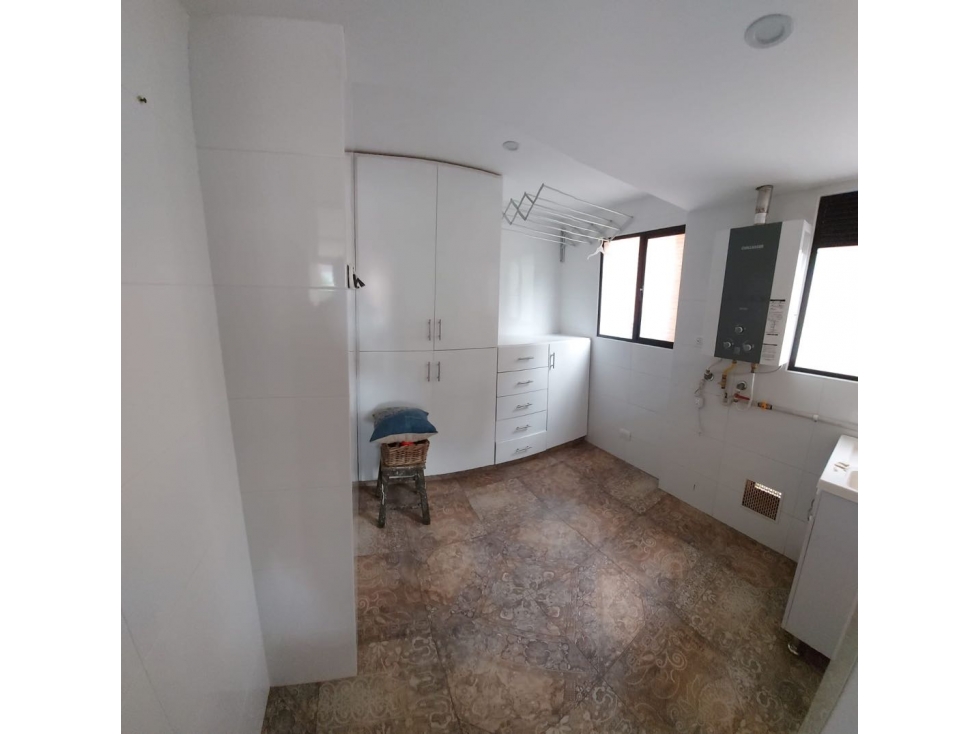 Apartamento en venta en Los Rosales, Bogotá · foto 18 de 23