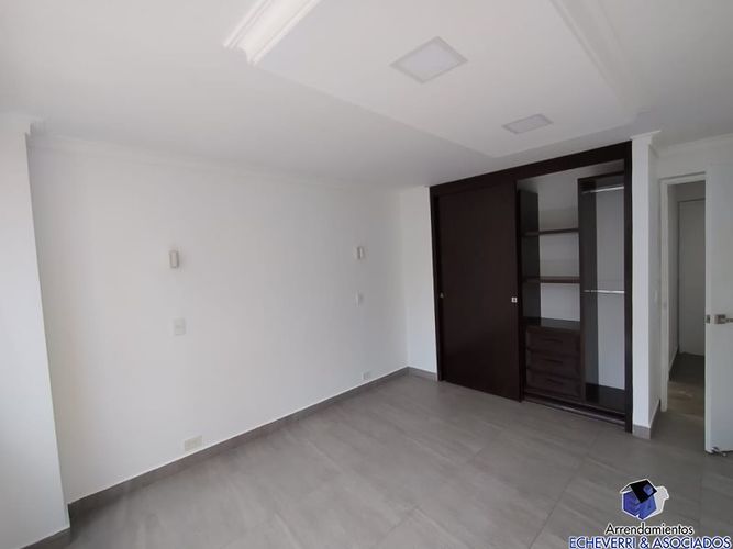 Apartamento de 3 alcobas en venta en Colasania, Medellín, 157 m² · foto 9 de 15