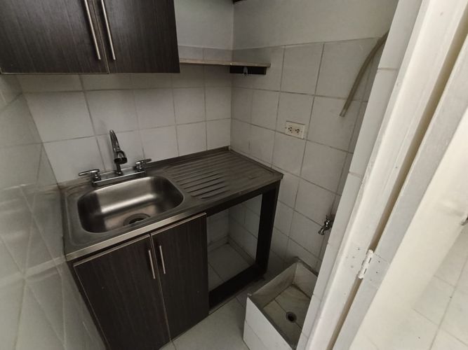 Oficina en arriendo en Laureles, Medellín, 52 m² · foto 9 de 15
