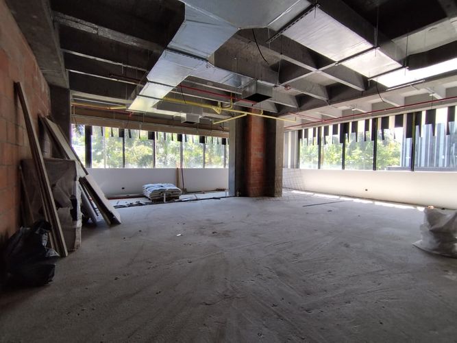 Oficina en arriendo en El Poblado, Medellín, 507 m² · foto 6 de 17