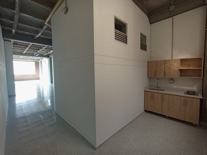 Bodega en arriendo en Belén, Medellín, 190 m² · foto 6 de 11