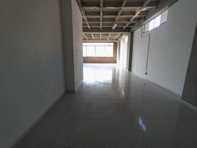 Bodega en arriendo en Belén, Medellín, 190 m² · foto 10 de 11