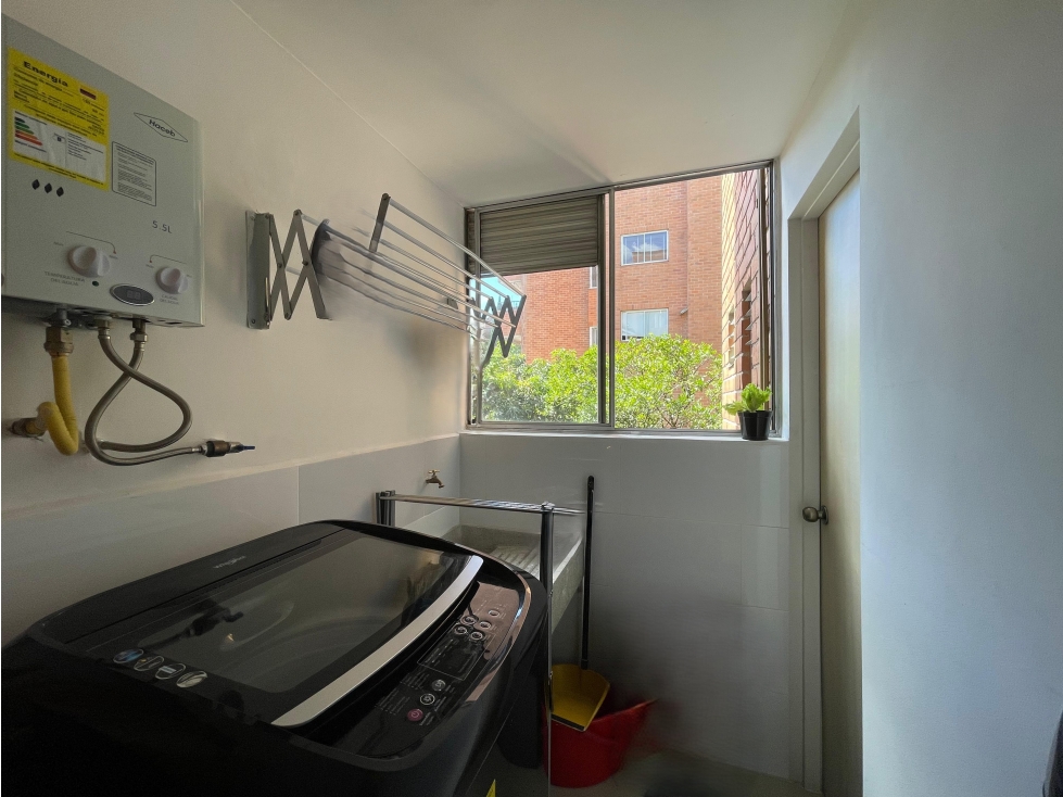 Apartamento en venta en El Poblado, Medellín 3