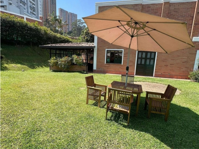 Casa de 4 alcobas en venta en Las Lomitas, Sabaneta, 295 m² · foto 14 de 16