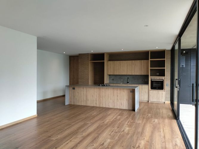 Apartamento de 3 alcobas en arriendo en El Poblado, Medellín, 172 m² · foto 8 de 20