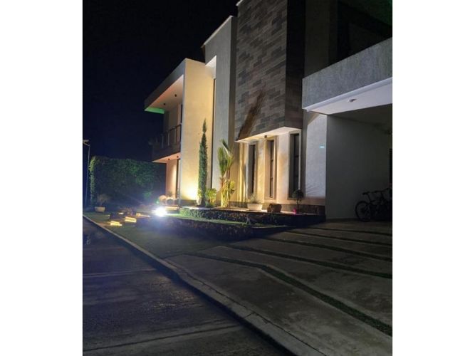 Casa de 4 alcobas en venta en Torres De Confandi, Cali, 757 m² · foto 3 de 17