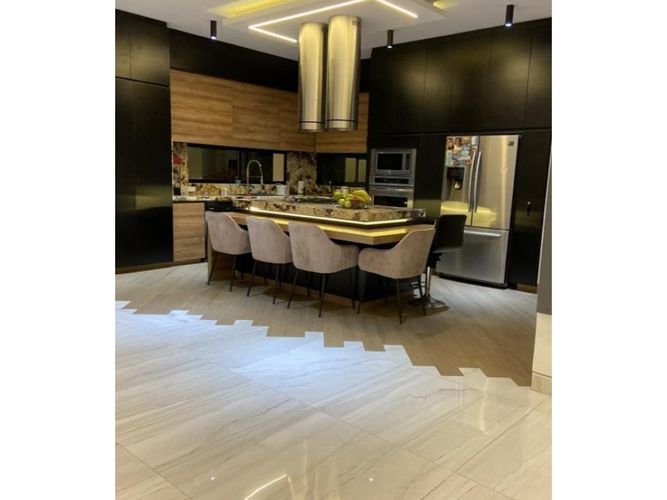 Casa de 4 alcobas en venta en Torres De Confandi, Cali, 757 m² · foto 6 de 17