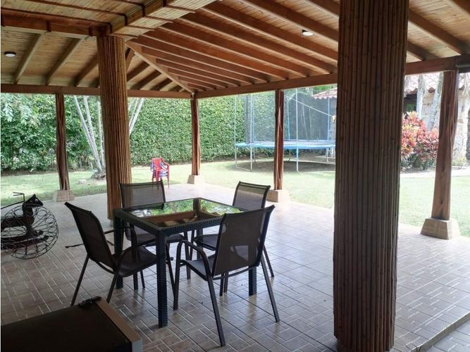 Casa de 6 alcobas en venta en Ciudad Country, Cali, 600 m² · foto 2 de 23