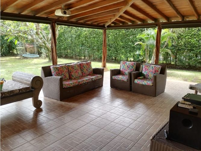 Casa de 6 alcobas en venta en Ciudad Country, Cali, 600 m² · foto 4 de 23