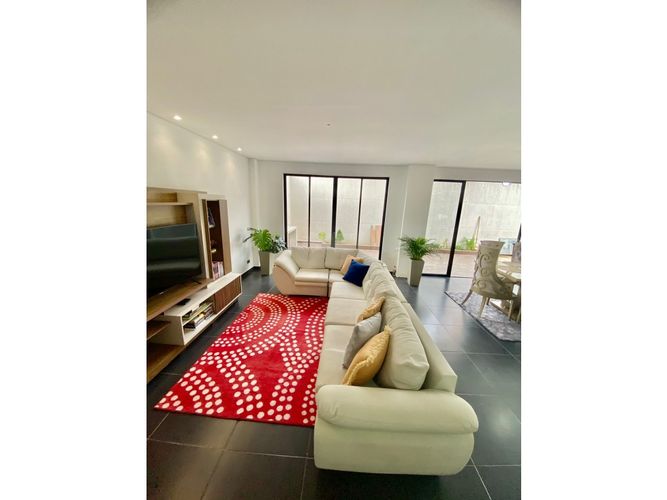 Casa de 5 alcobas en venta en Brisas Del Limonar, Jamundí, 320 m² · foto 6 de 20
