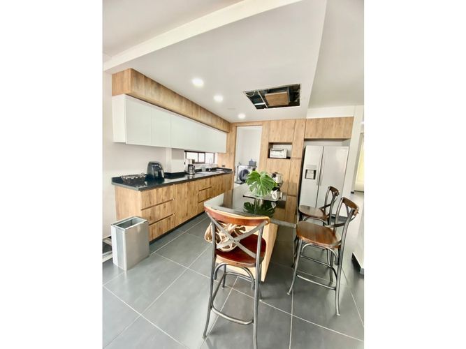 Casa de 5 alcobas en venta en Brisas Del Limonar, Jamundí, 320 m² · foto 7 de 20