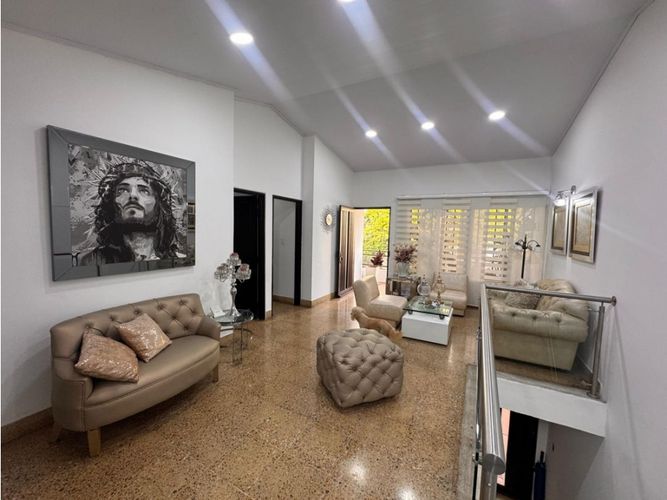 Casa de 7 alcobas en venta en La Morada, Cali, 352 m² · foto 10 de 19