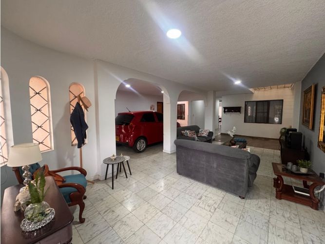 Casa de 7 alcobas en venta en La Morada, Cali, 352 m² · foto 12 de 19