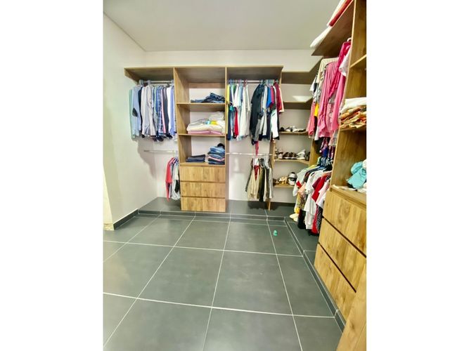 Casa de 5 alcobas en venta en Brisas Del Limonar, Jamundí, 320 m² · foto 12 de 20