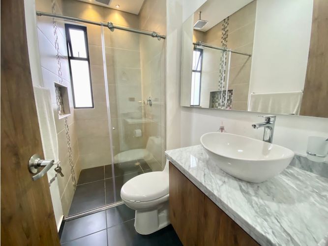 Casa de 5 alcobas en venta en Brisas Del Limonar, Jamundí, 320 m² · foto 15 de 20