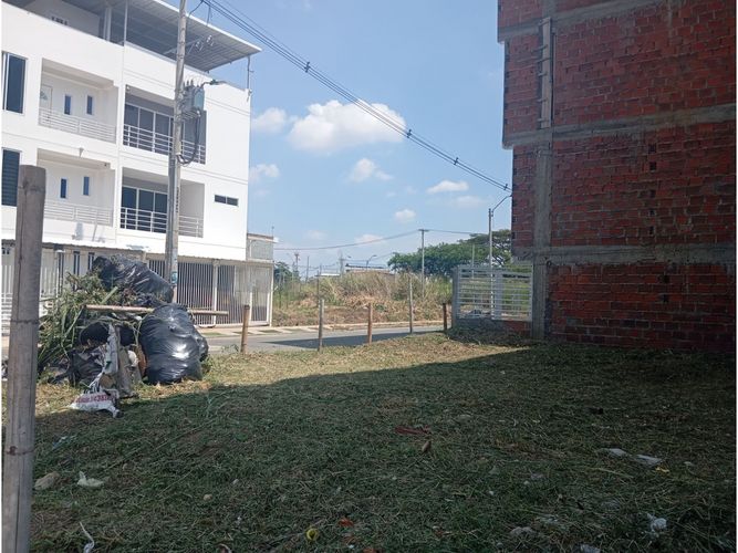 Lote en venta en Valle Del Lili, Cali, 136 m² · foto 2 de 4
