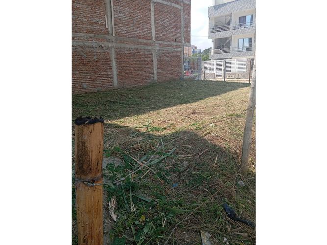 Lote en venta en Valle Del Lili, Cali, 136 m² · foto 3 de 4
