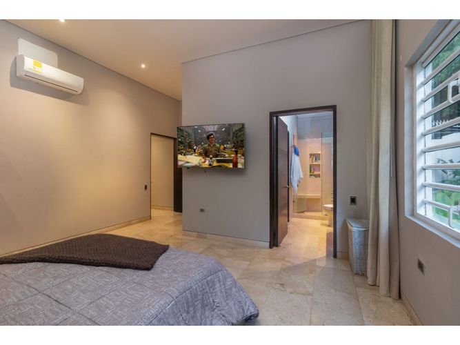Casa de 7 alcobas en venta en Granada, Cali, 672 m² · foto 4 de 24
