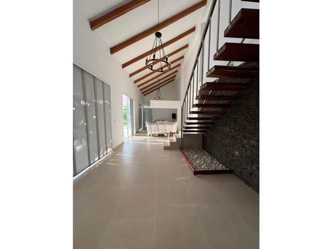 Casa de 3 alcobas en venta en Valle Del Lili, Palmira, 292 m² · foto 4 de 20