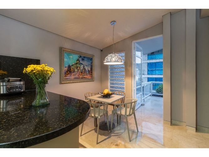 Casa de 7 alcobas en venta en Granada, Cali, 672 m² · foto 12 de 24