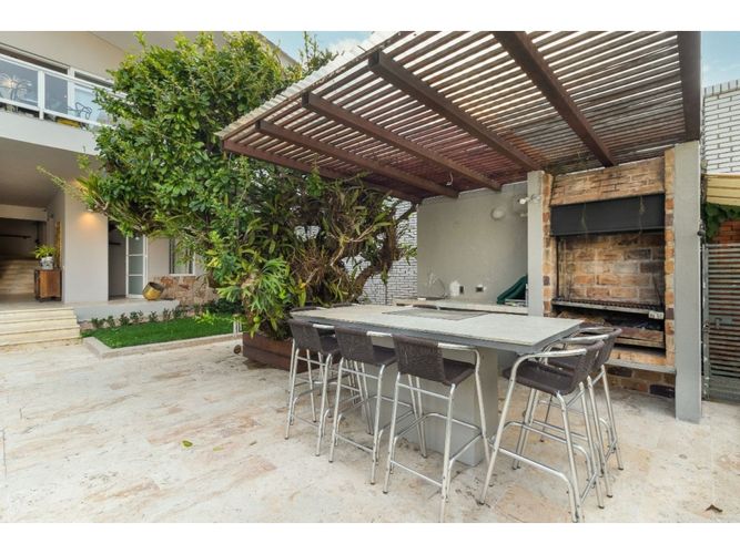 Casa de 7 alcobas en venta en Granada, Cali, 672 m² · foto 13 de 24