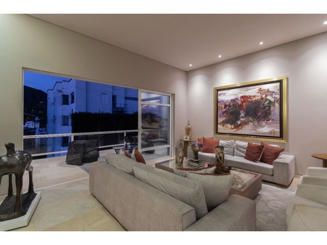 Casa de 7 alcobas en venta en Granada, Cali, 672 m² · foto 22 de 24