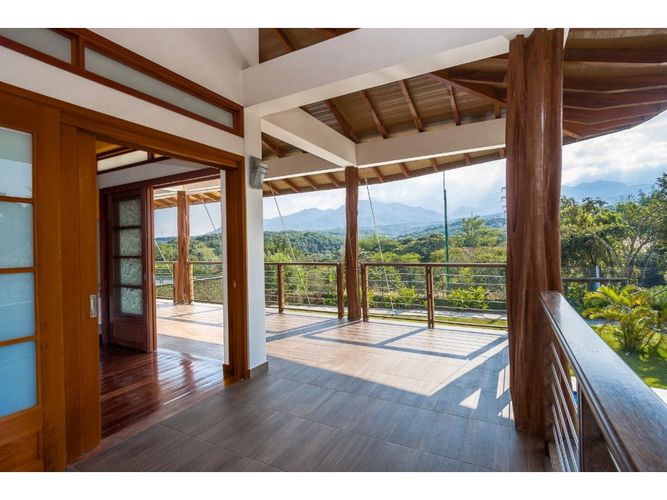 Casa de 5 alcobas en venta en San Pedro, Cali, 800 m² · foto 2 de 19