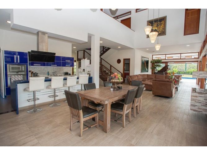 Casa de 5 alcobas en venta en San Pedro, Cali, 800 m² · foto 4 de 19