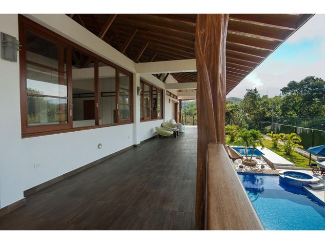 Casa de 5 alcobas en venta en San Pedro, Cali, 800 m² · foto 11 de 19