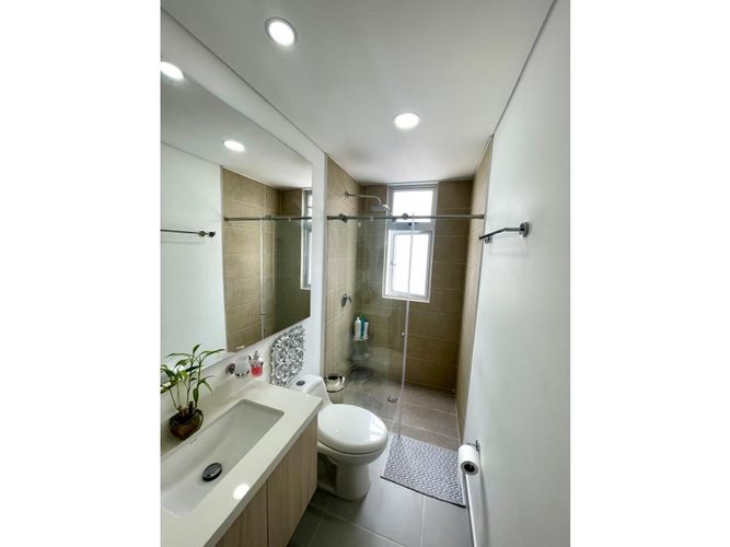 Apartamento de 2 alcobas en venta en Arboledas, Cali, 102 m² · foto 8 de 11