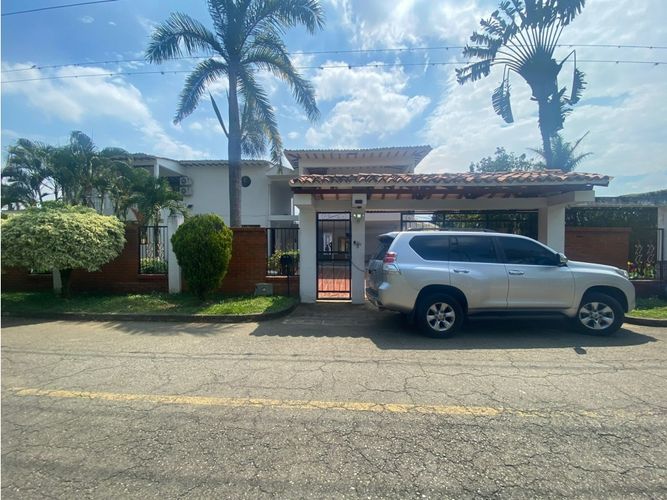 Casa de 10 alcobas en venta en Valle Del Lili, Jamundí, 1200 m² · foto 2 de 14