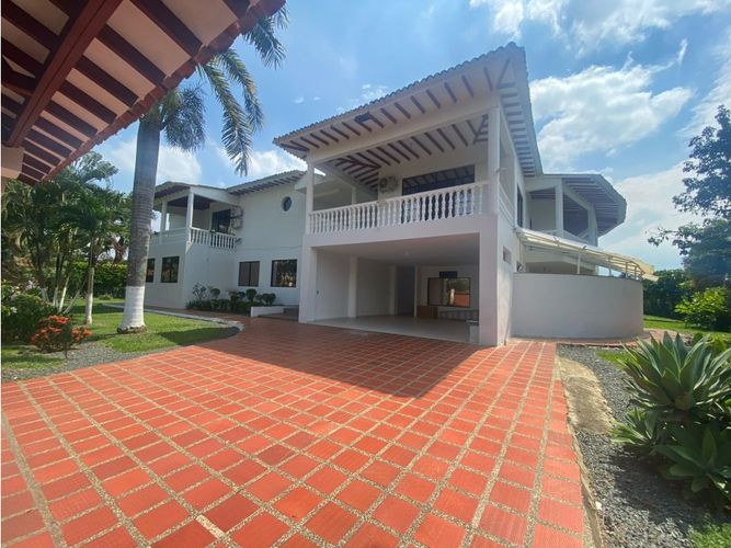 Casa de 10 alcobas en venta en Valle Del Lili, Jamundí, 1200 m² · foto 3 de 14