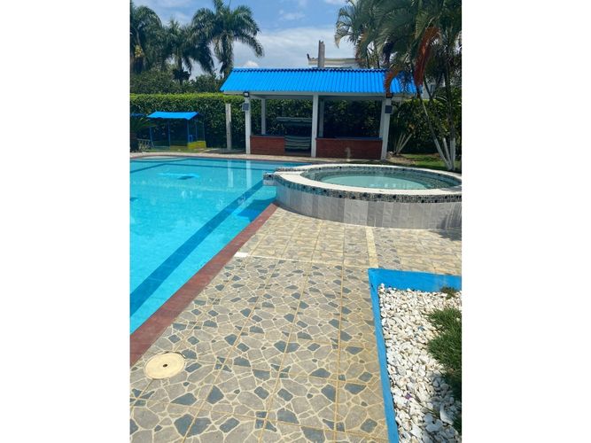 Casa de 10 alcobas en venta en Valle Del Lili, Jamundí, 1200 m² · foto 10 de 14