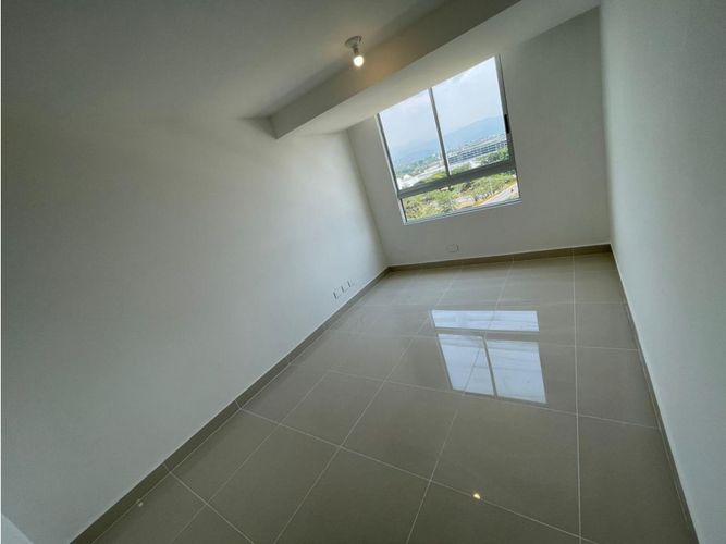 Apartamento en venta en Valle Del Lili, Cali · foto 8 de 24