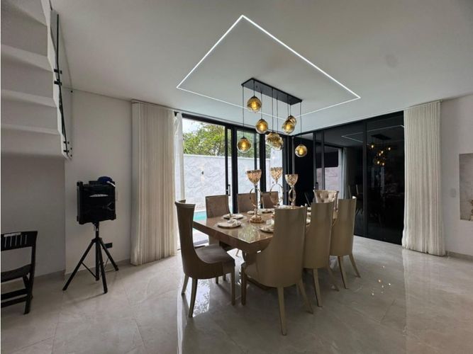 Casa de 6 alcobas en venta en Las Mercedes, Jamundí, 400 m² · foto 3 de 24
