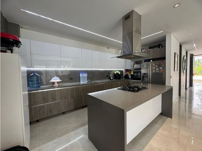 Casa de 6 alcobas en venta en Las Mercedes, Jamundí, 400 m² · foto 6 de 24