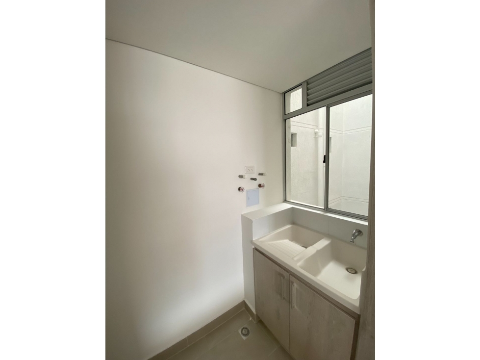 Apartamento en venta en Valle Del Lili, Cali · foto 4 de 24
