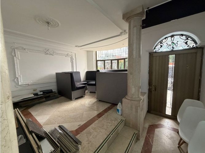 Casa de 5 alcobas en venta en El Ingenio, Cali, 450 m² · foto 2 de 22
