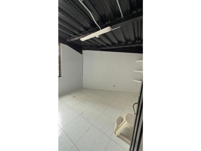 Edificio en venta en El Gran Limonar Cataya, Cali, 981 m² · foto 8 de 13