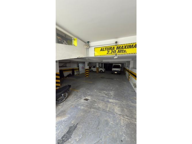 Edificio en venta en El Gran Limonar Cataya, Cali, 981 m² · foto 11 de 13