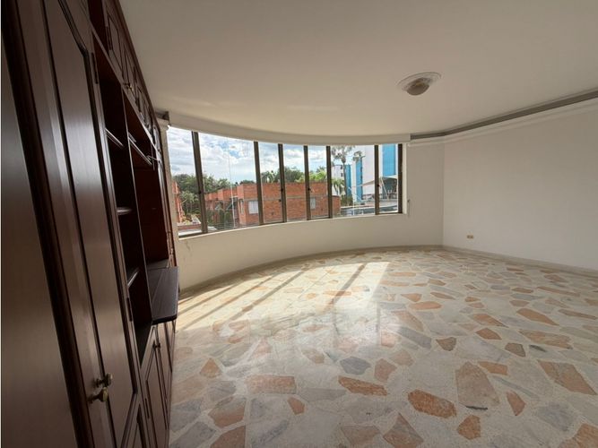 Casa de 5 alcobas en venta en El Ingenio, Cali, 450 m² · foto 9 de 22