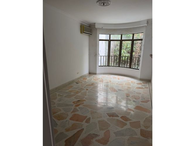 Casa de 5 alcobas en venta en El Ingenio, Cali, 450 m² · foto 10 de 22