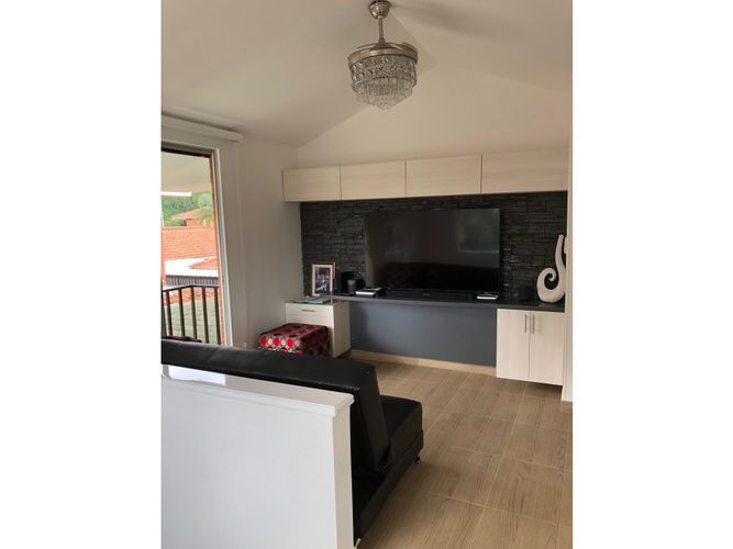 Casa de 4 alcobas en venta en El Castillo, Jamundí, 225 m² · foto 9 de 24