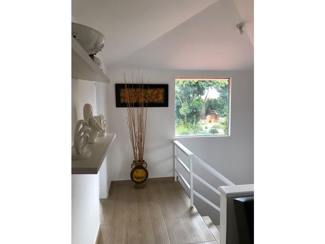Casa de 4 alcobas en venta en El Castillo, Jamundí, 225 m² · foto 13 de 24