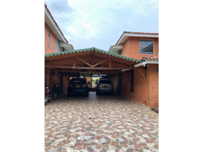 Casa de 4 alcobas en venta en El Castillo, Jamundí, 225 m² · foto 20 de 24